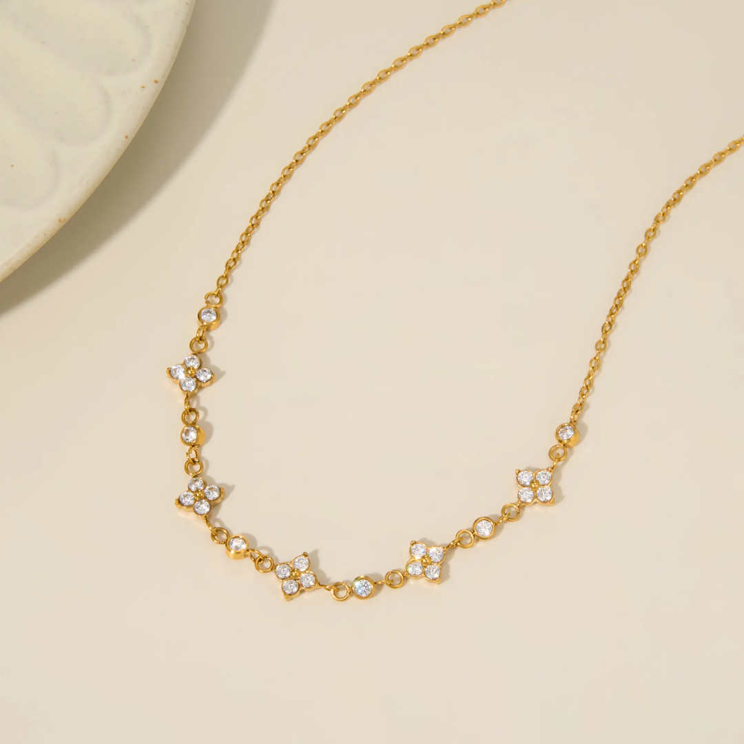 Wezi Clovy Diamond Necklace
