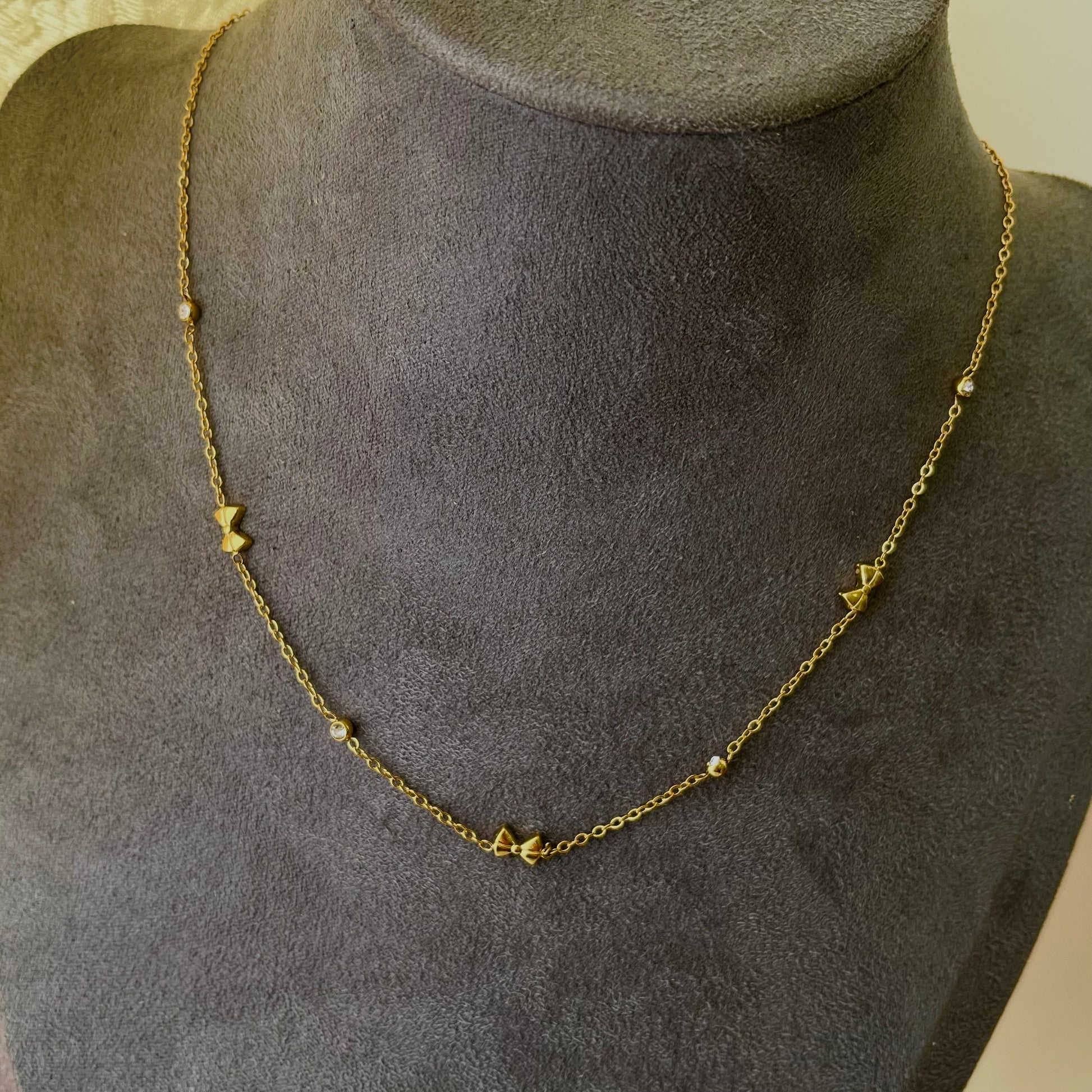Delulu Pretty Little Bow Necklace