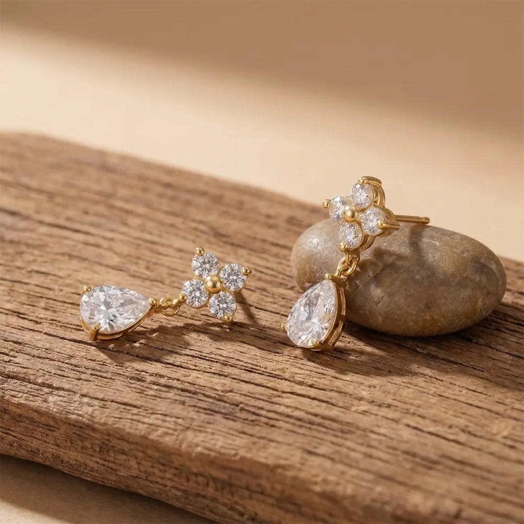 Ilora Flower Diamond Earrings✨