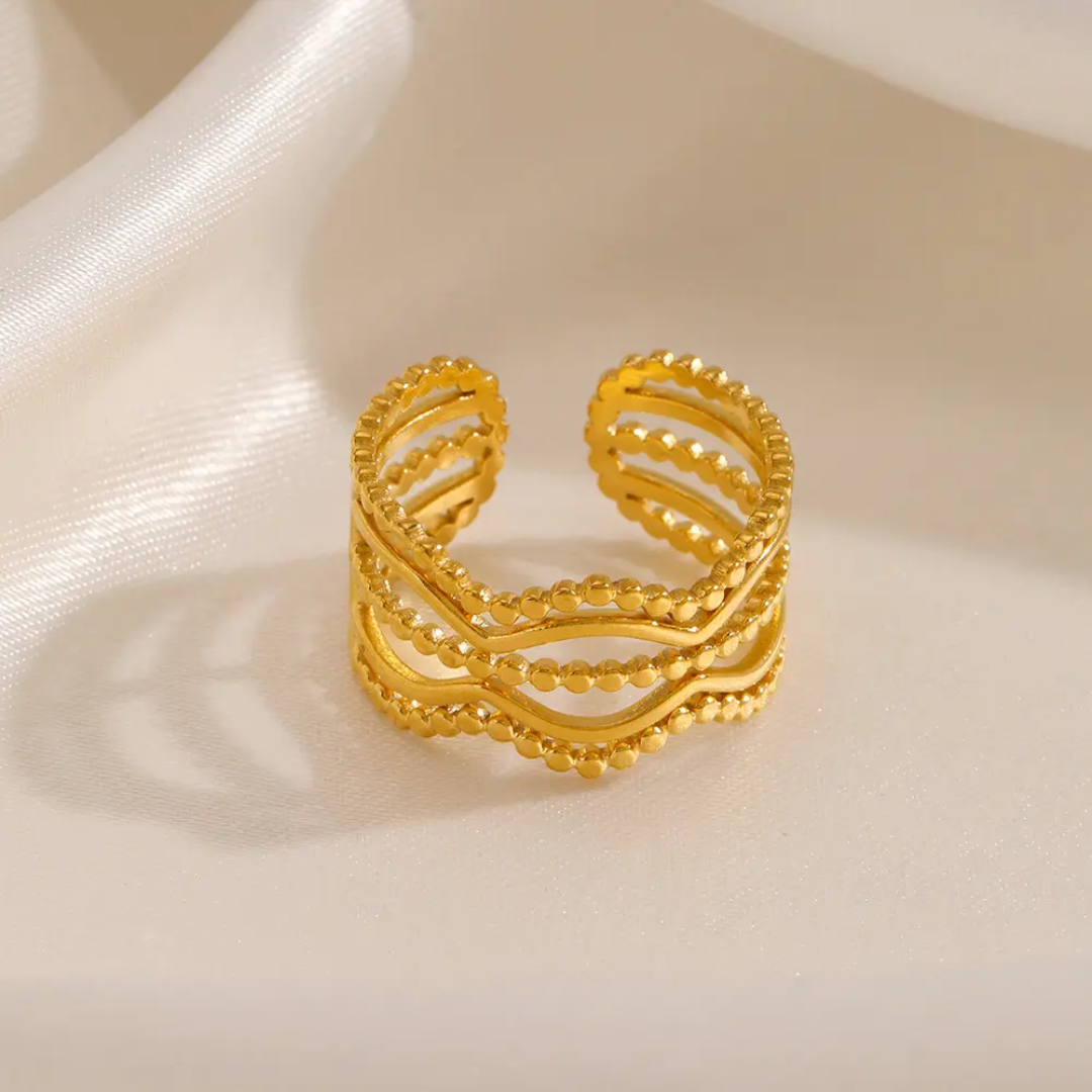 Kashi Wave Gold Ring