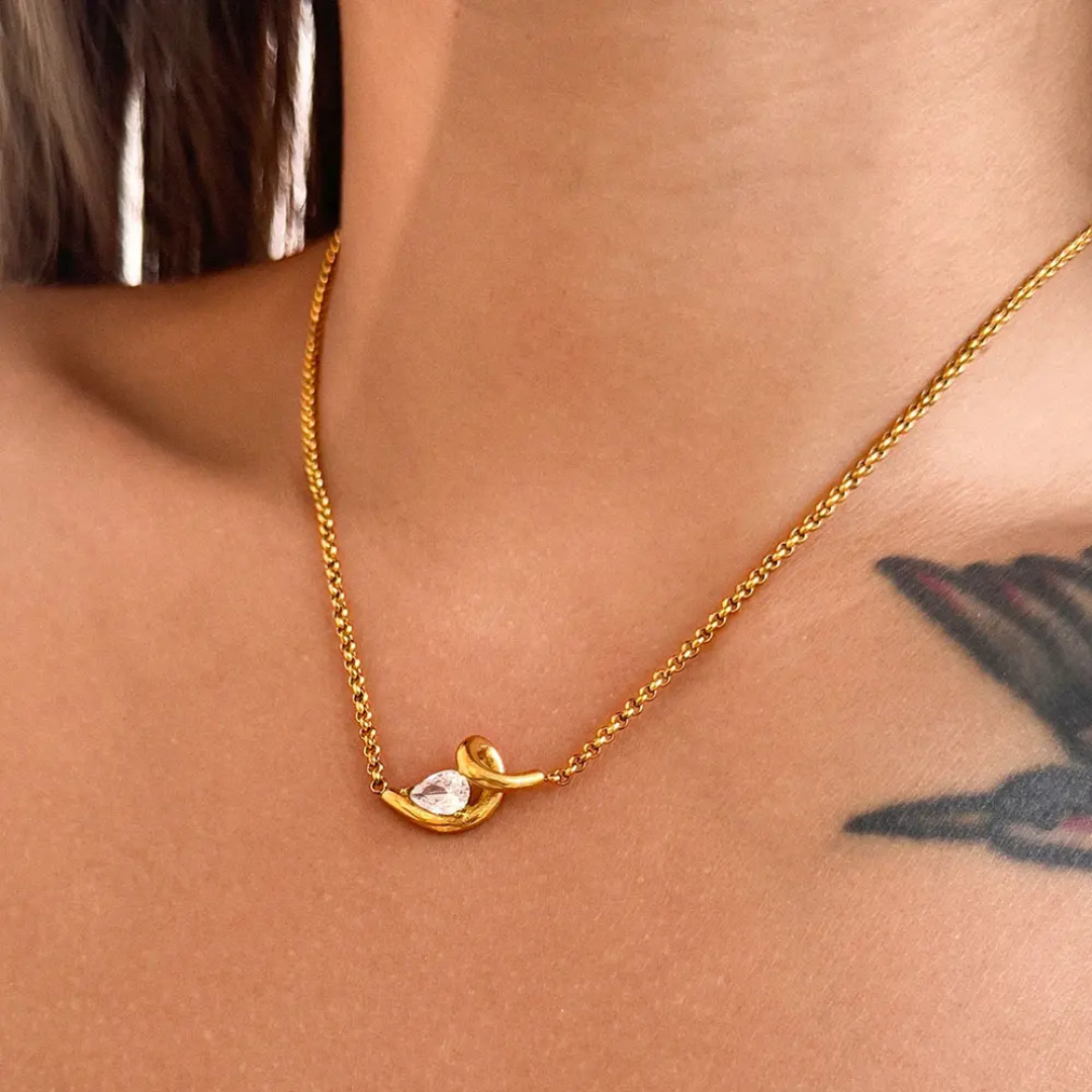 Hosana Drop Diamond Twisted Necklace