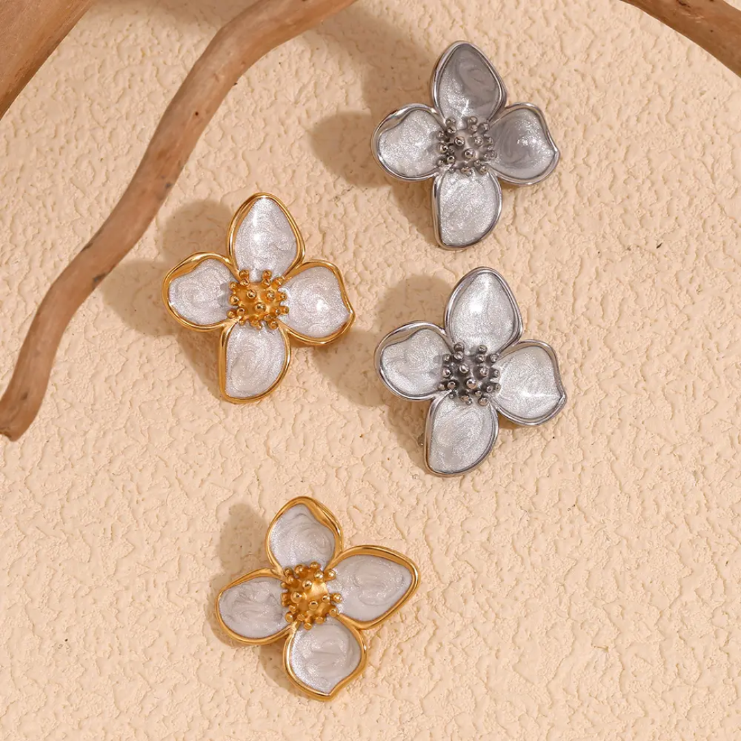 Yasmine White Flower Earrings