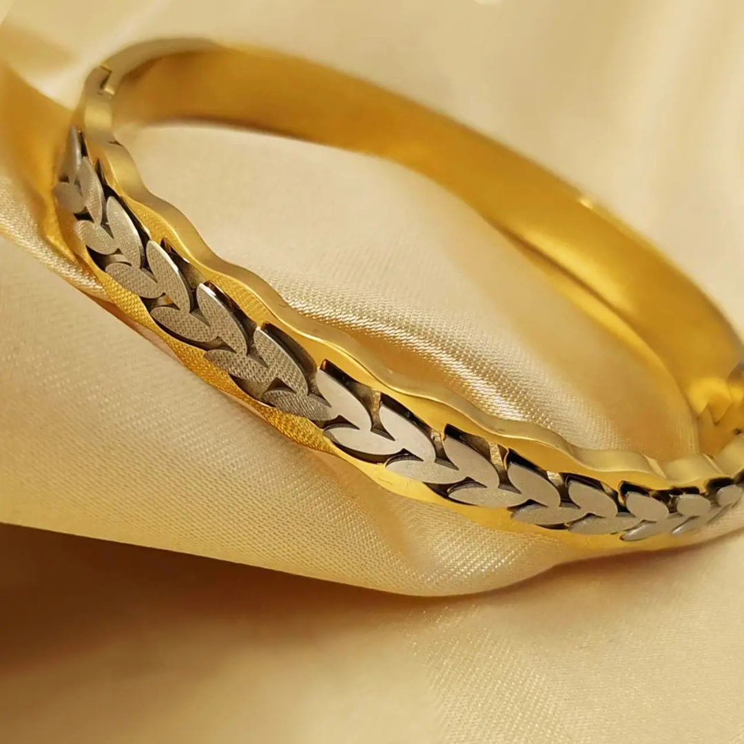 Ahana Leaf Dual Colour Cuff