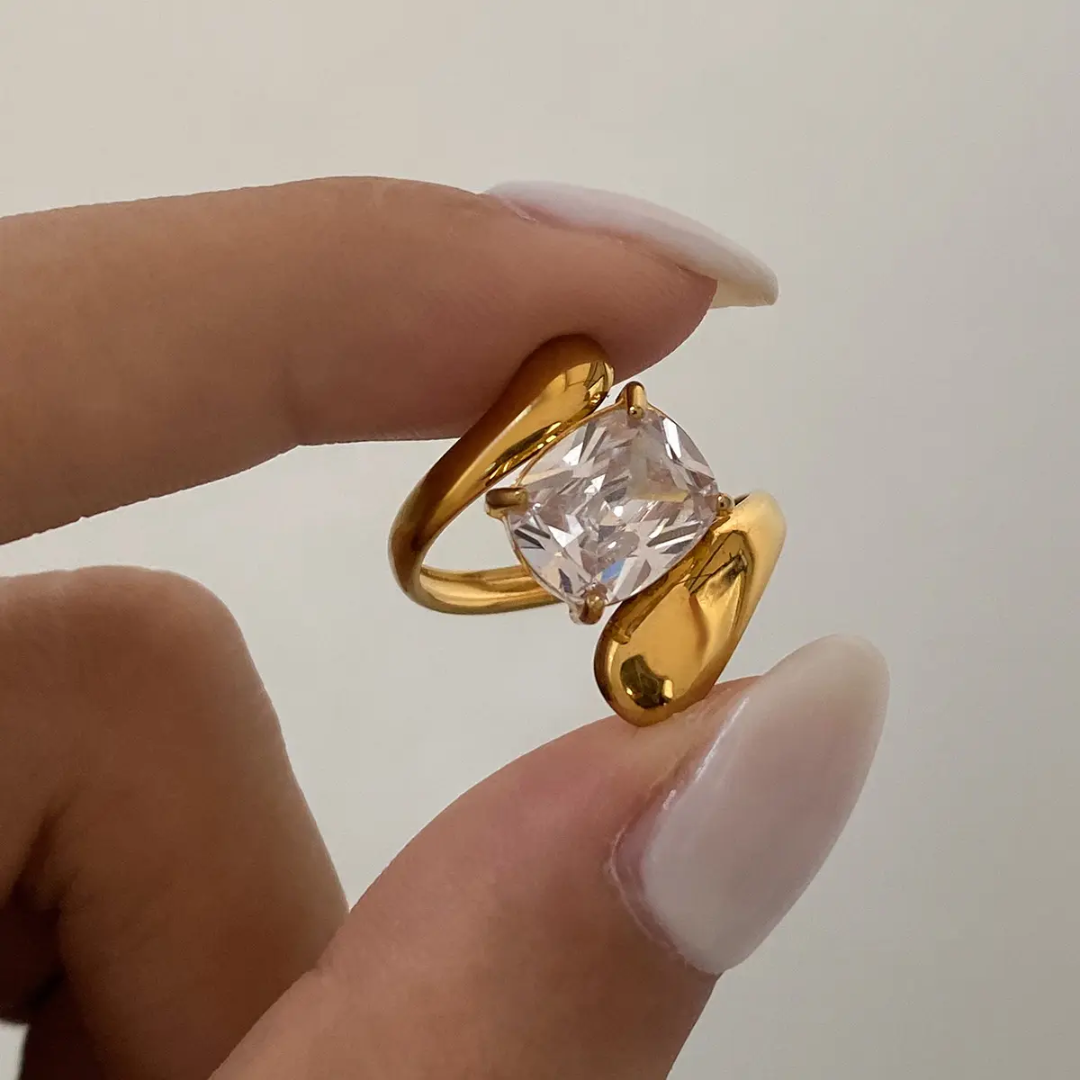 Exorty Statement Diamond Ring