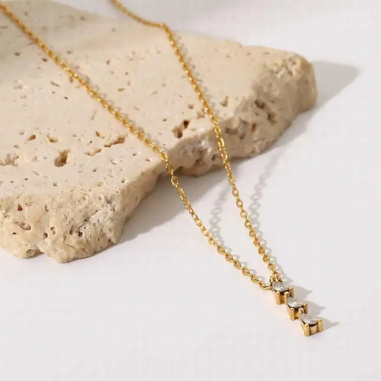 Wevesi Tri Diamond Necklace✨