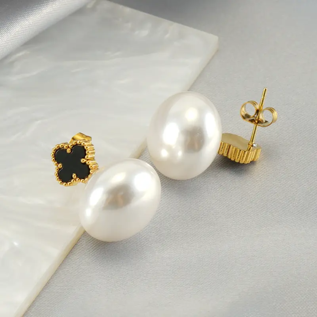 Potli Black Clover Earrings