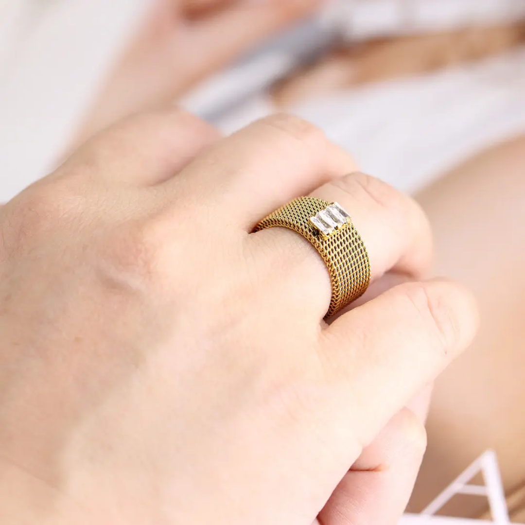 Classy net Diamond Ring