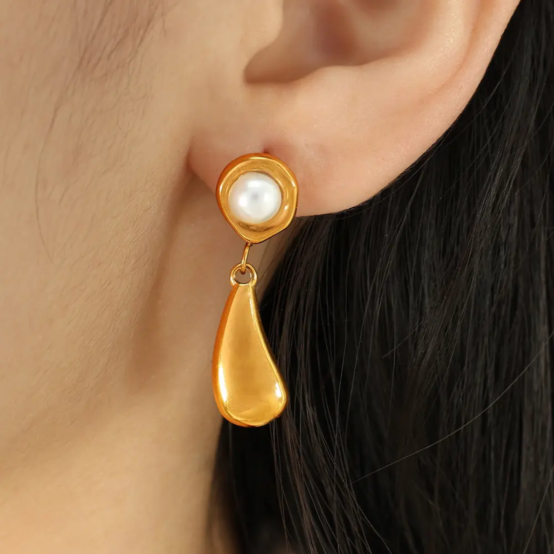 Crusli Pearl Hanging Earrings