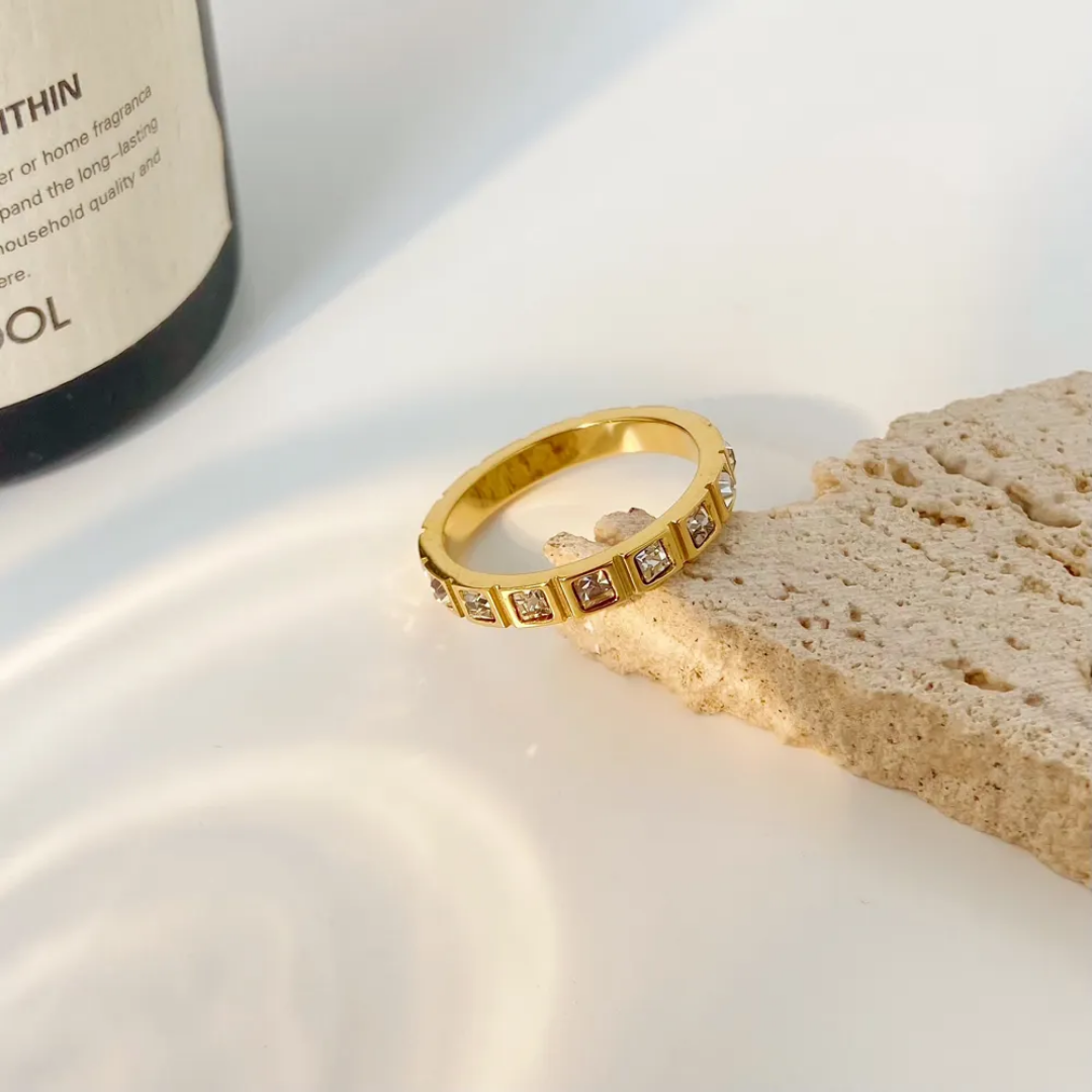 Tipsy Diamond Band Ring✨❤️
