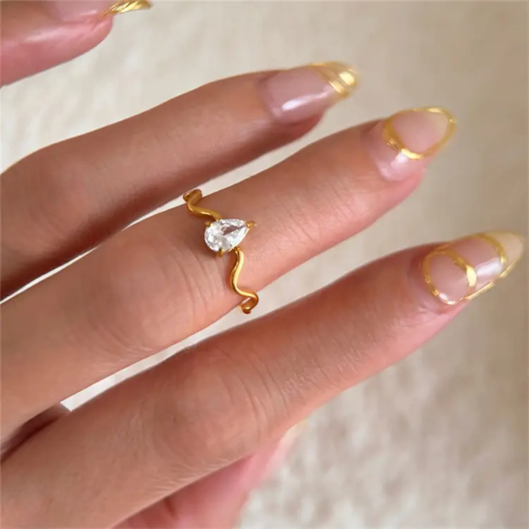 Iravi Drop Diamond Ring