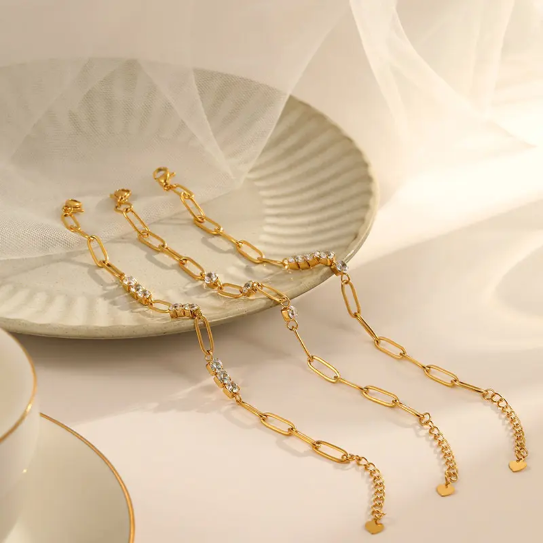 Soire Linked Diamond Bracelets