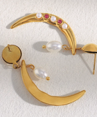 Qoius Moon Pearl Dangler