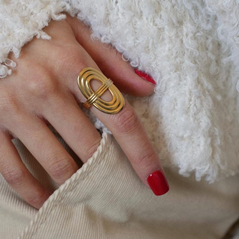 Statement Fusi Gold Ring