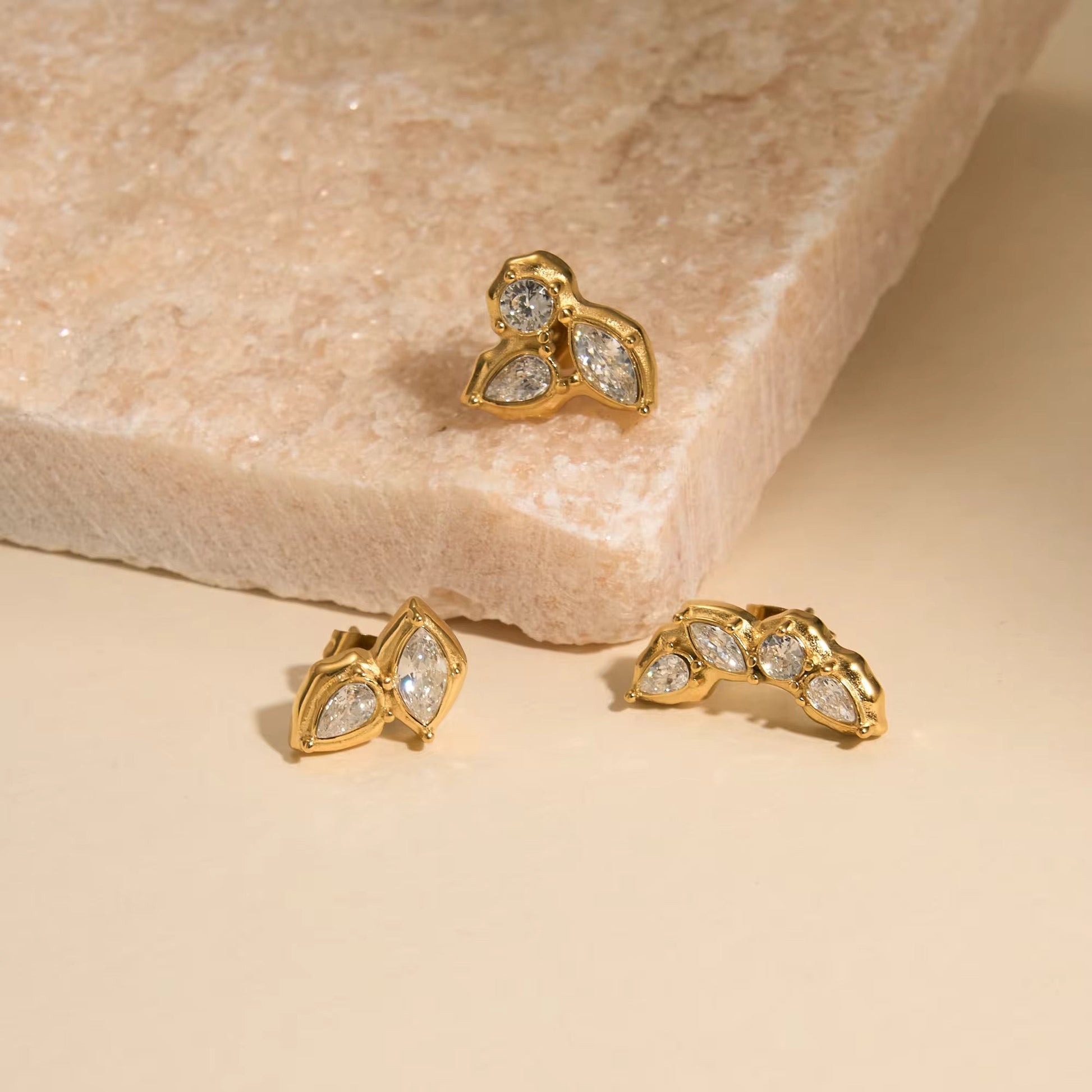 Lacia Trileaf Diamond Earrings
