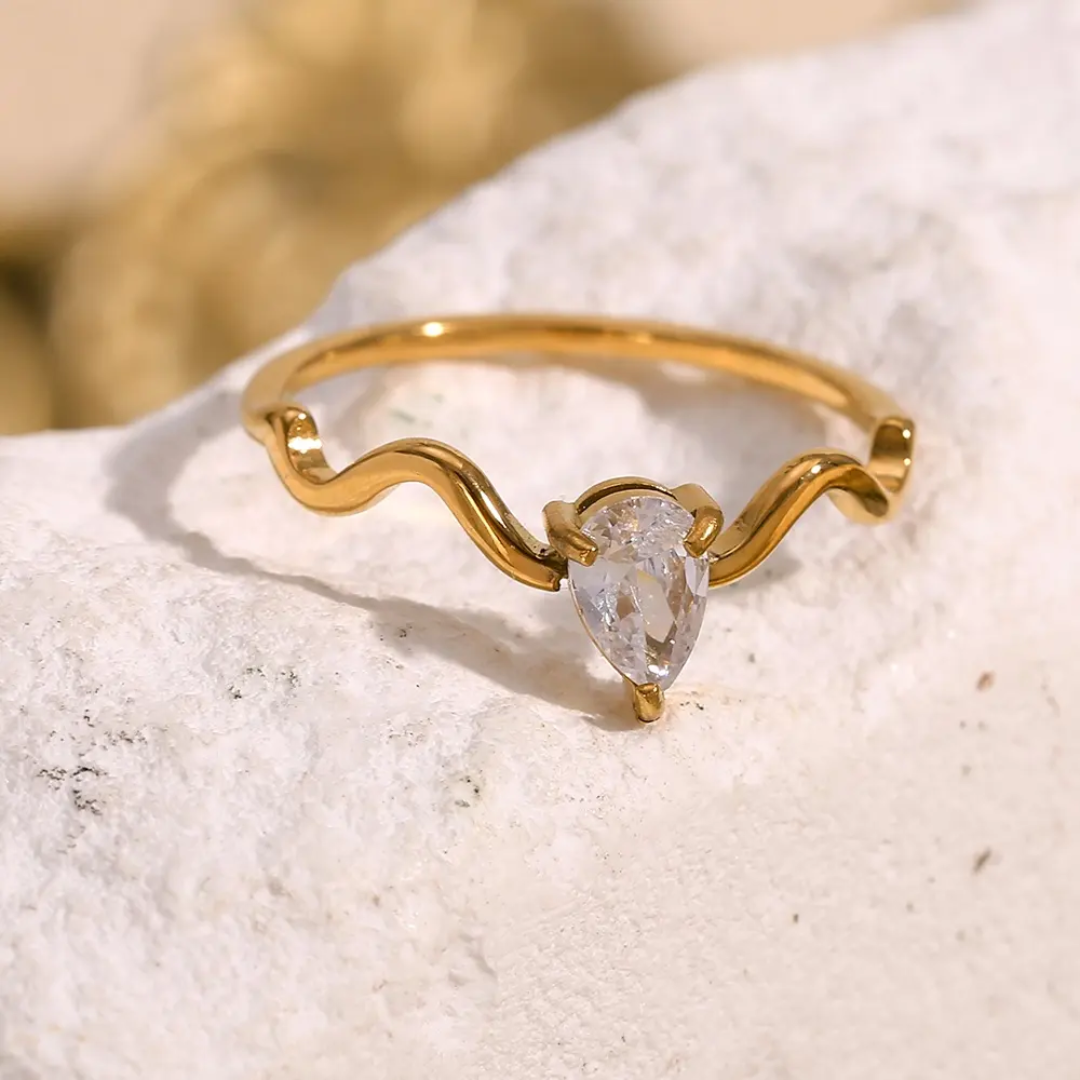 Iravi Drop Diamond Ring