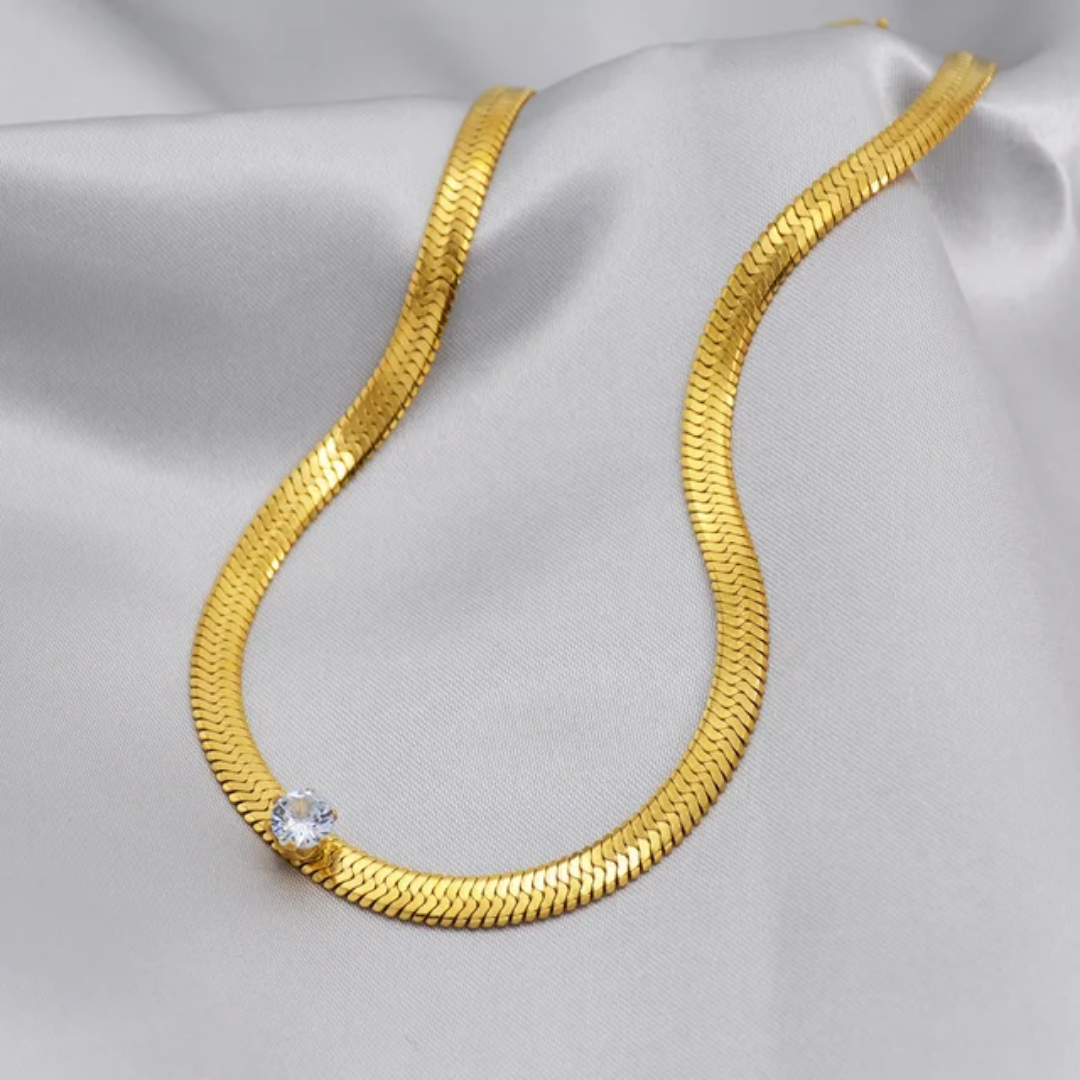 Solo Diamond Snake Necklace