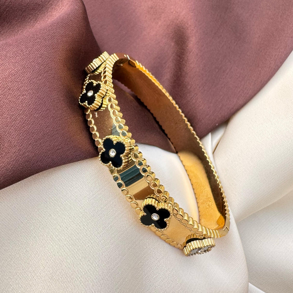 Kapira Black Clov Cuff