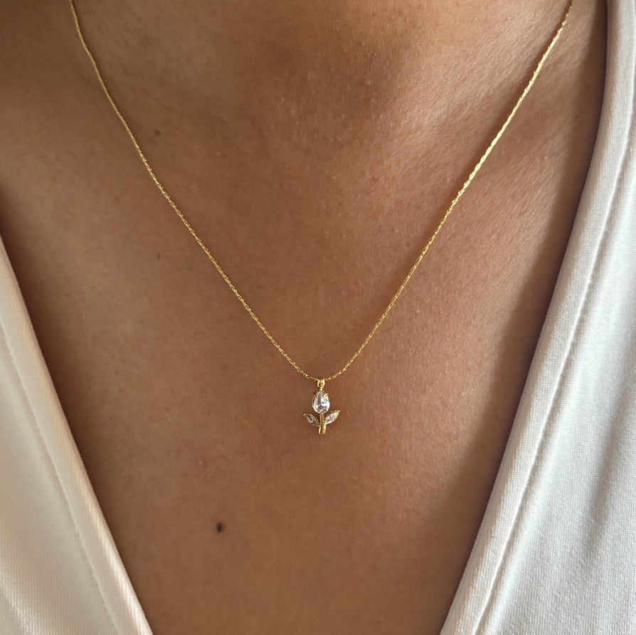 Little Tulip Diamond Necklaces