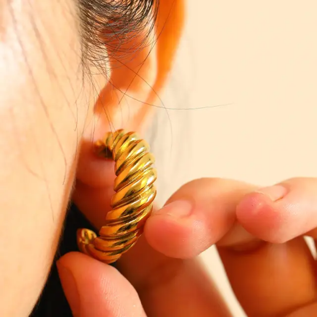 Joho Twisted Crossiant Hoops