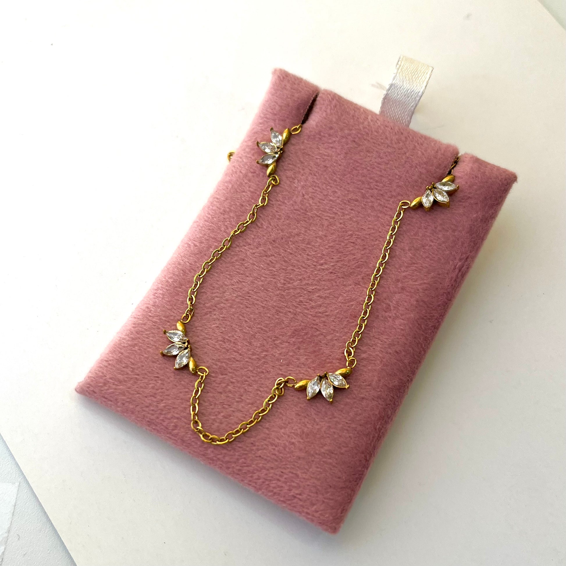 Starley Diamond Leaf Necklace