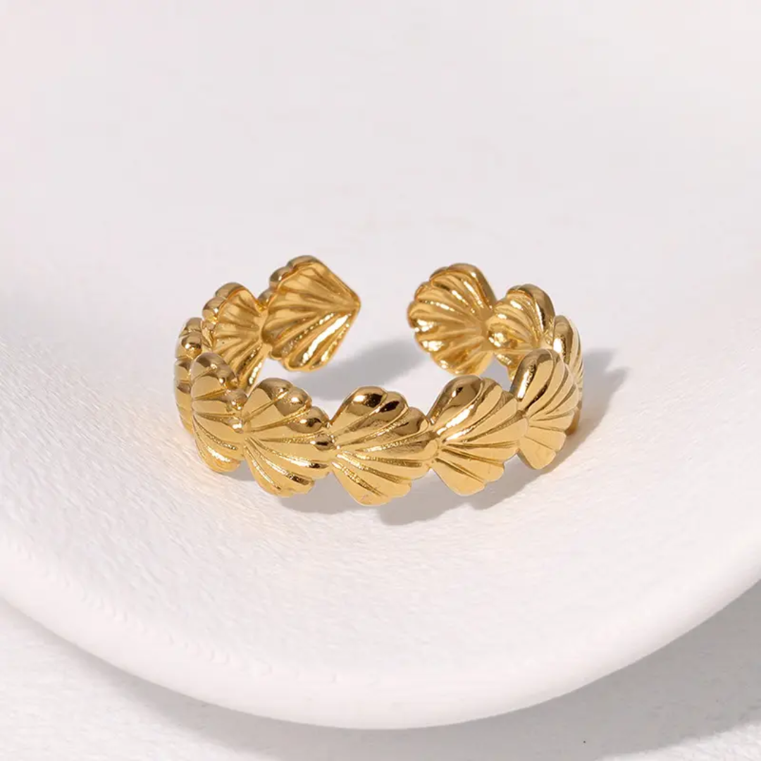 Mini Shell Gold Ring
