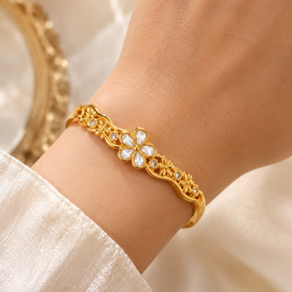 Daisy Flower Gold Cuff