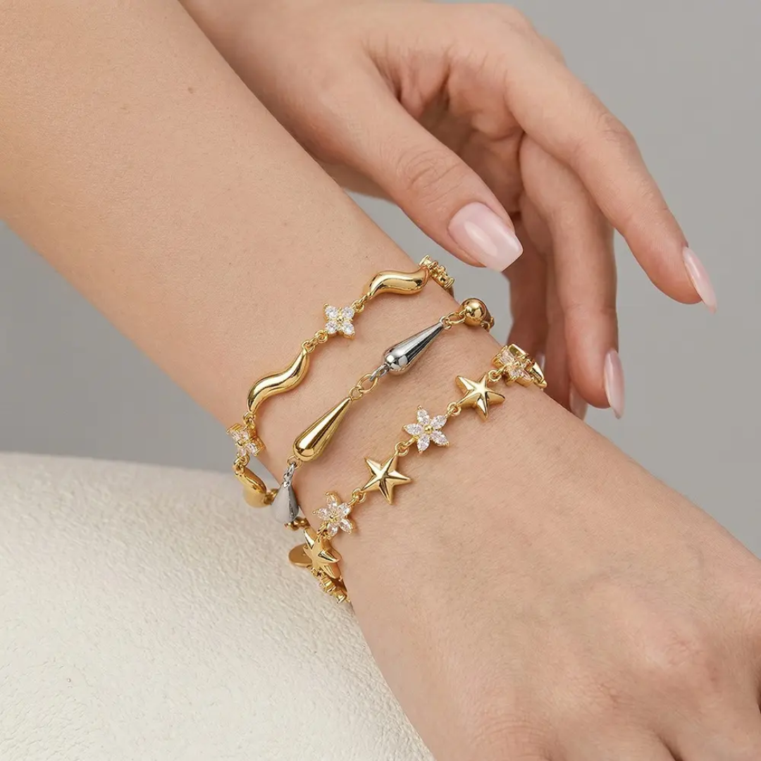 Clevi Clover Wavy Bracelet