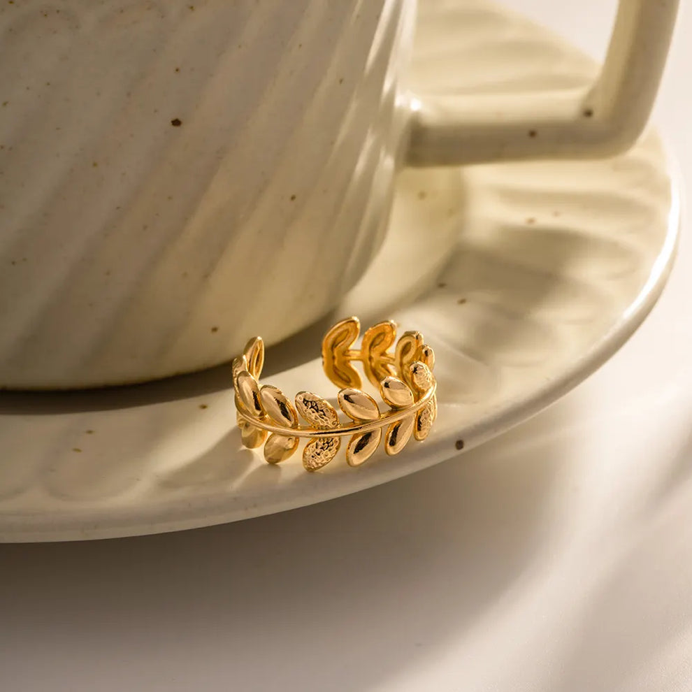 Mini Leaf Gold Ring