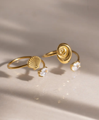 Joans Shell Solitaire Gold Ring