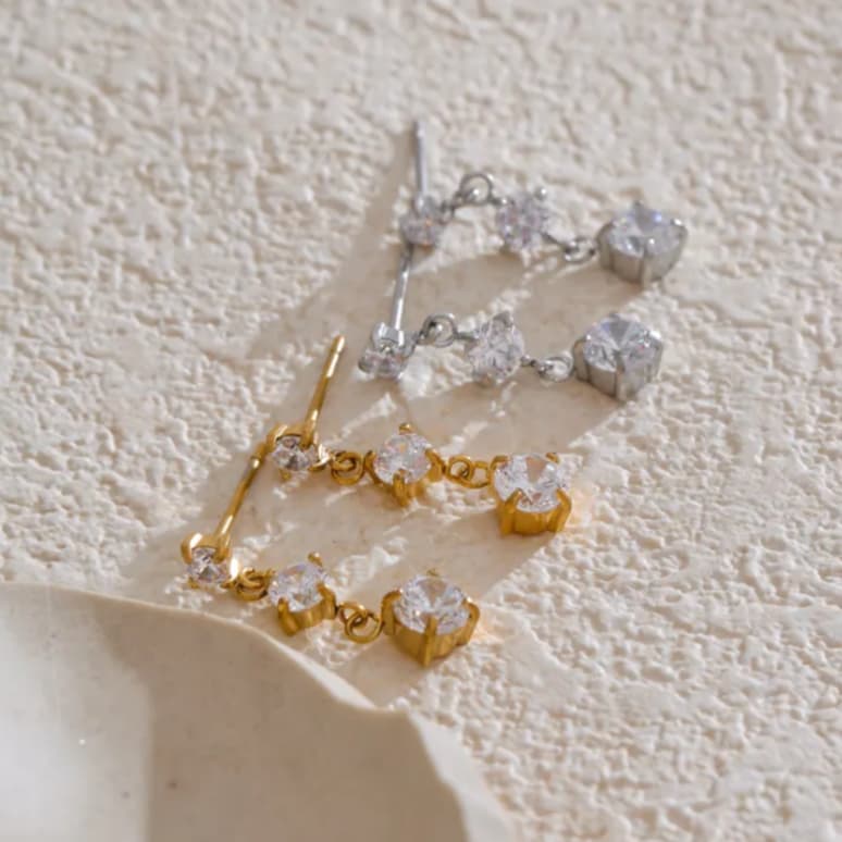 Eiffany Dainty Diamond Earrings