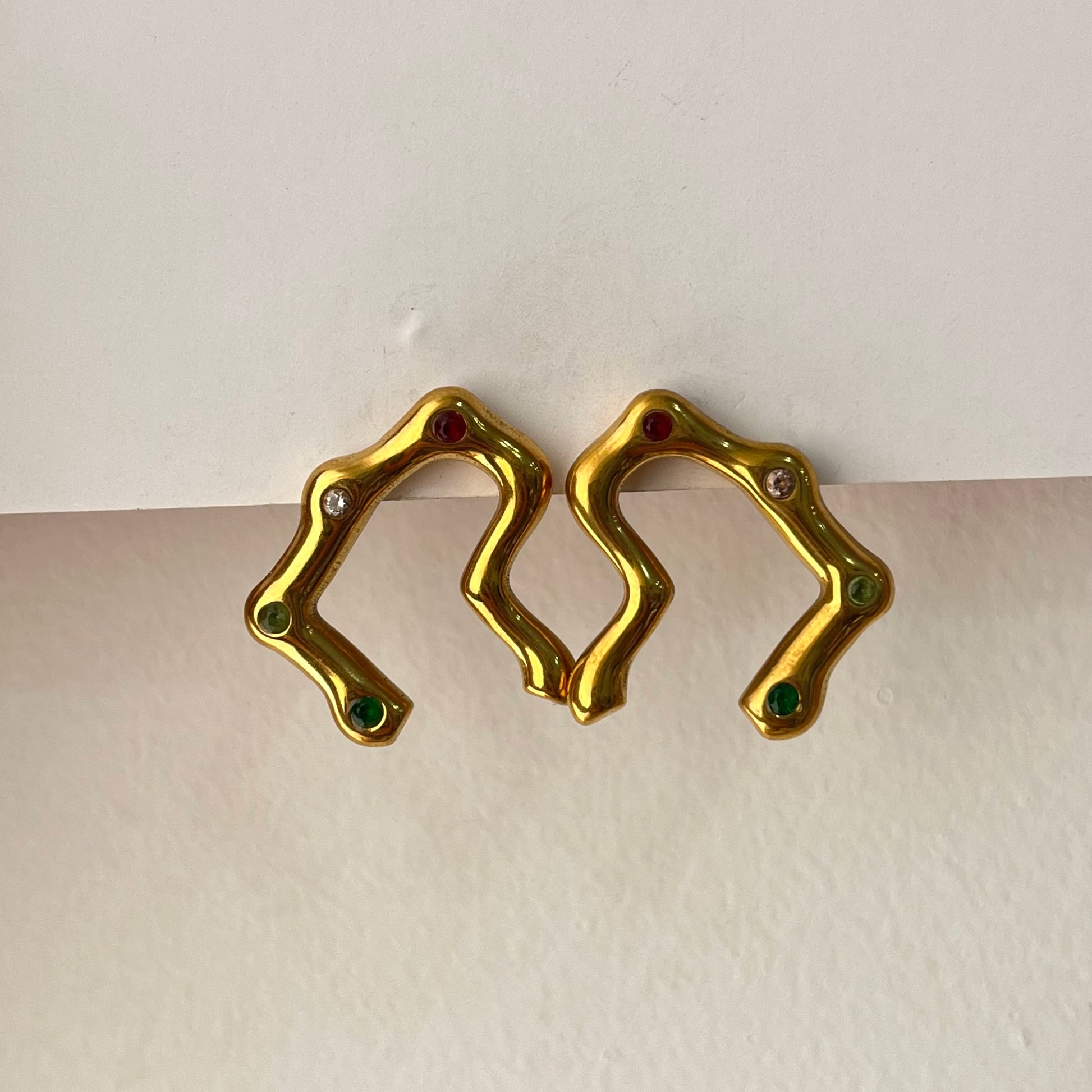 Genie Heart Hollow Earrings