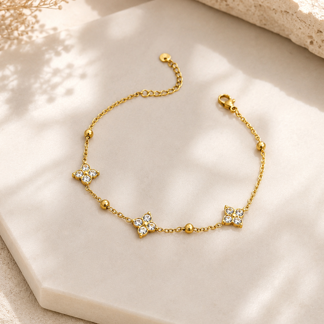 Tarini Clover Diamond Bracelet