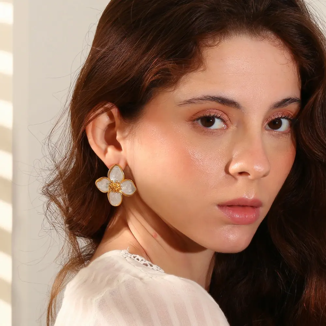 Yasmine White Flower Earrings