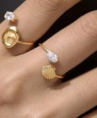 Joans Shell Solitaire Gold Ring