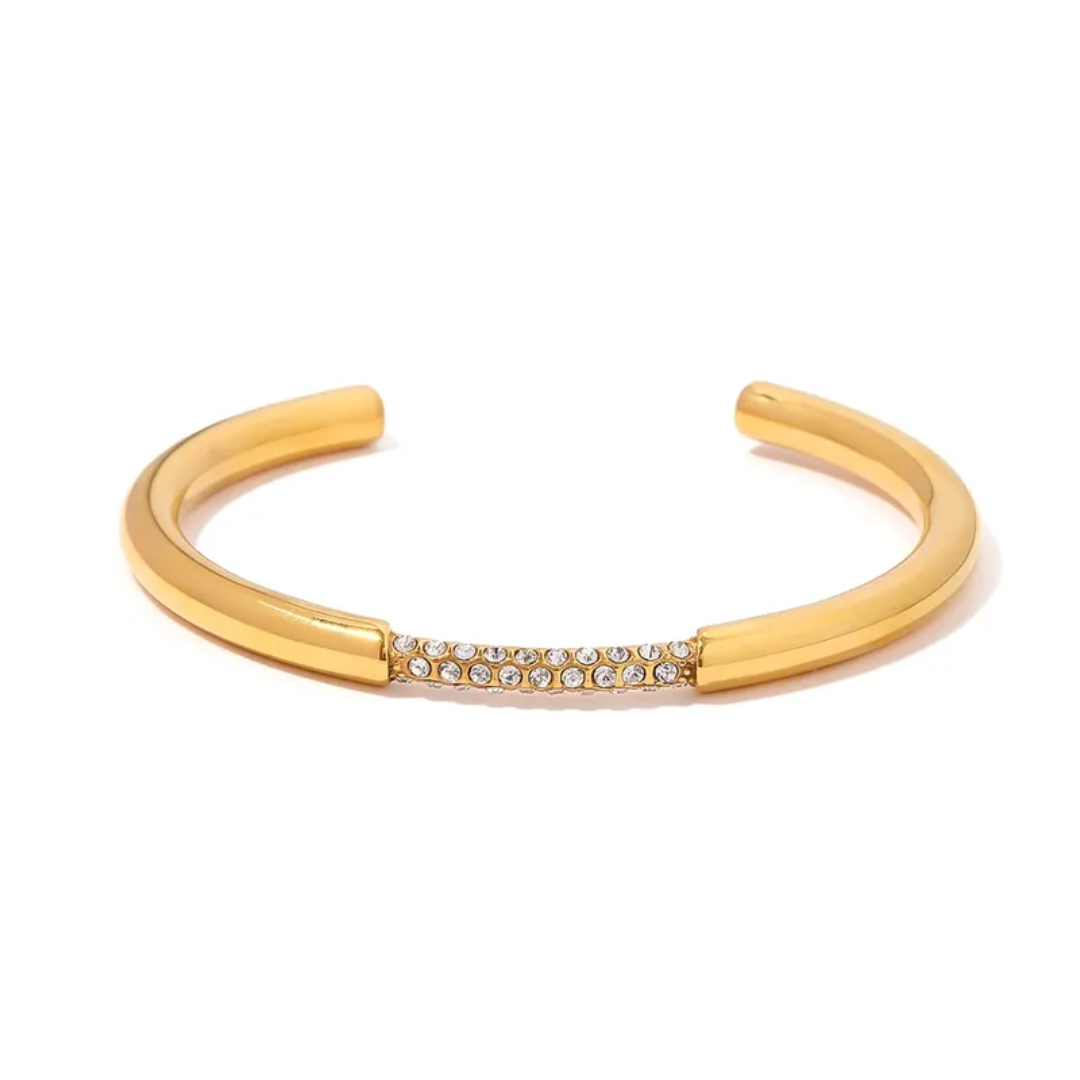 Prompt Diamond Gold Cuff✨