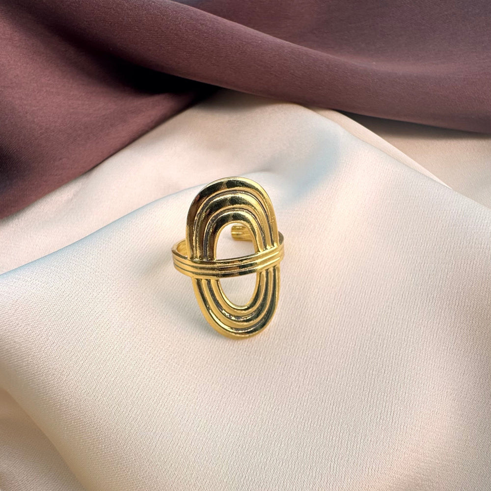 Statement Fusi Gold Ring