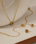 Qiltz Rose Dainty Bracelet