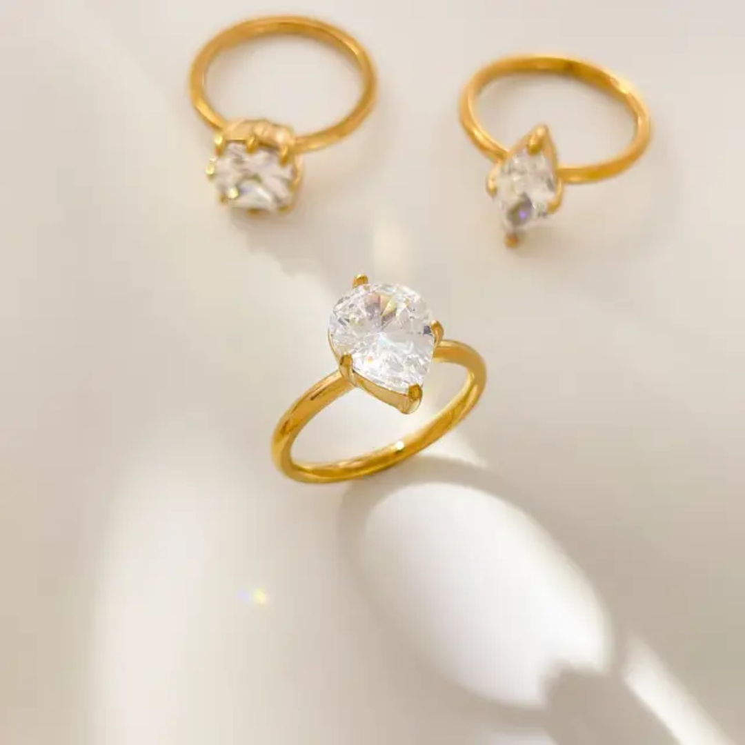 Kaylio Drop Solitaire Ring