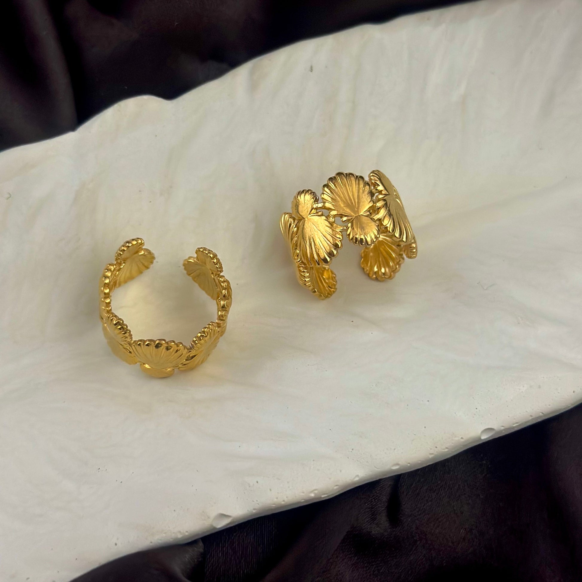 Mua Shell Gold Ring