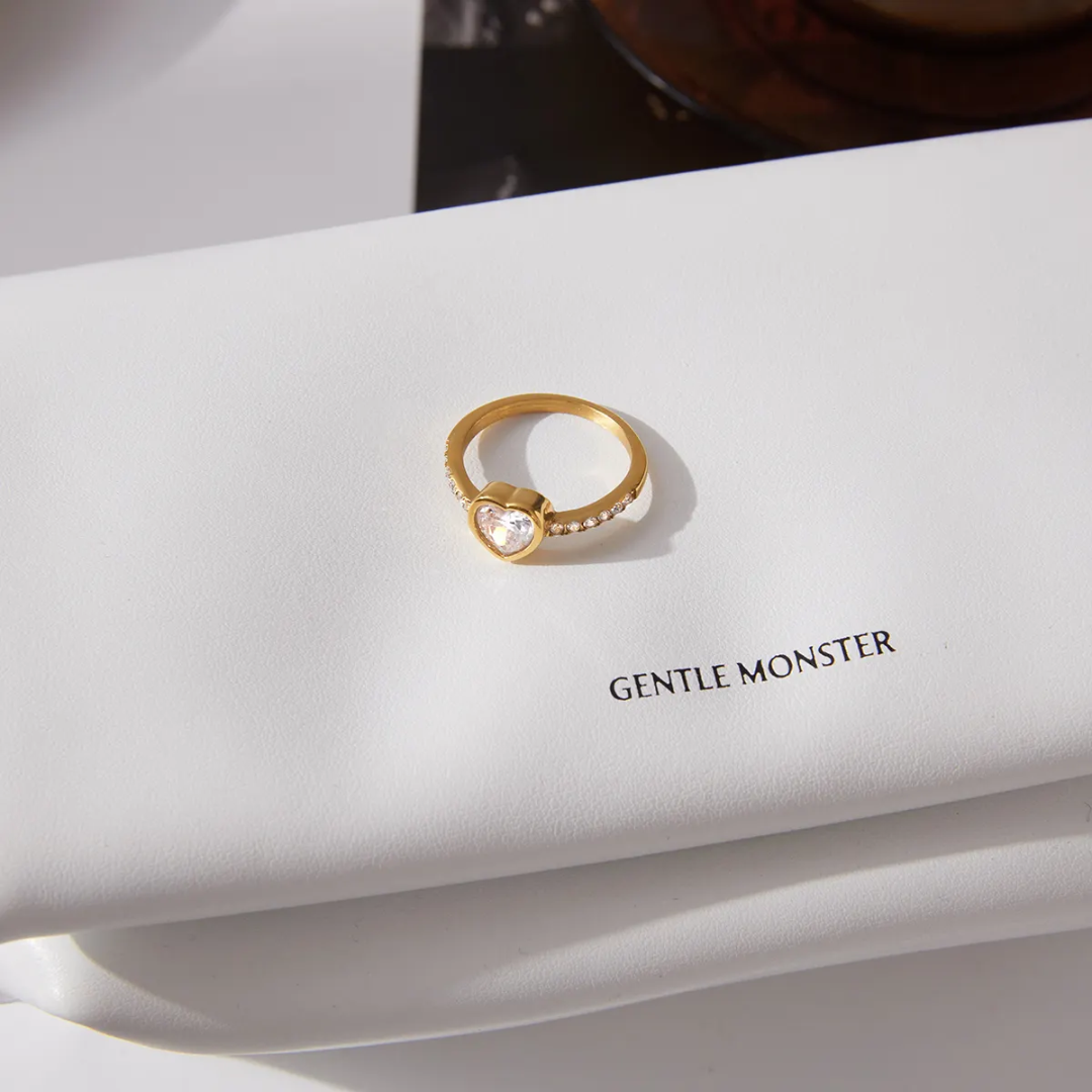 Winey Heart Solitaire Ring