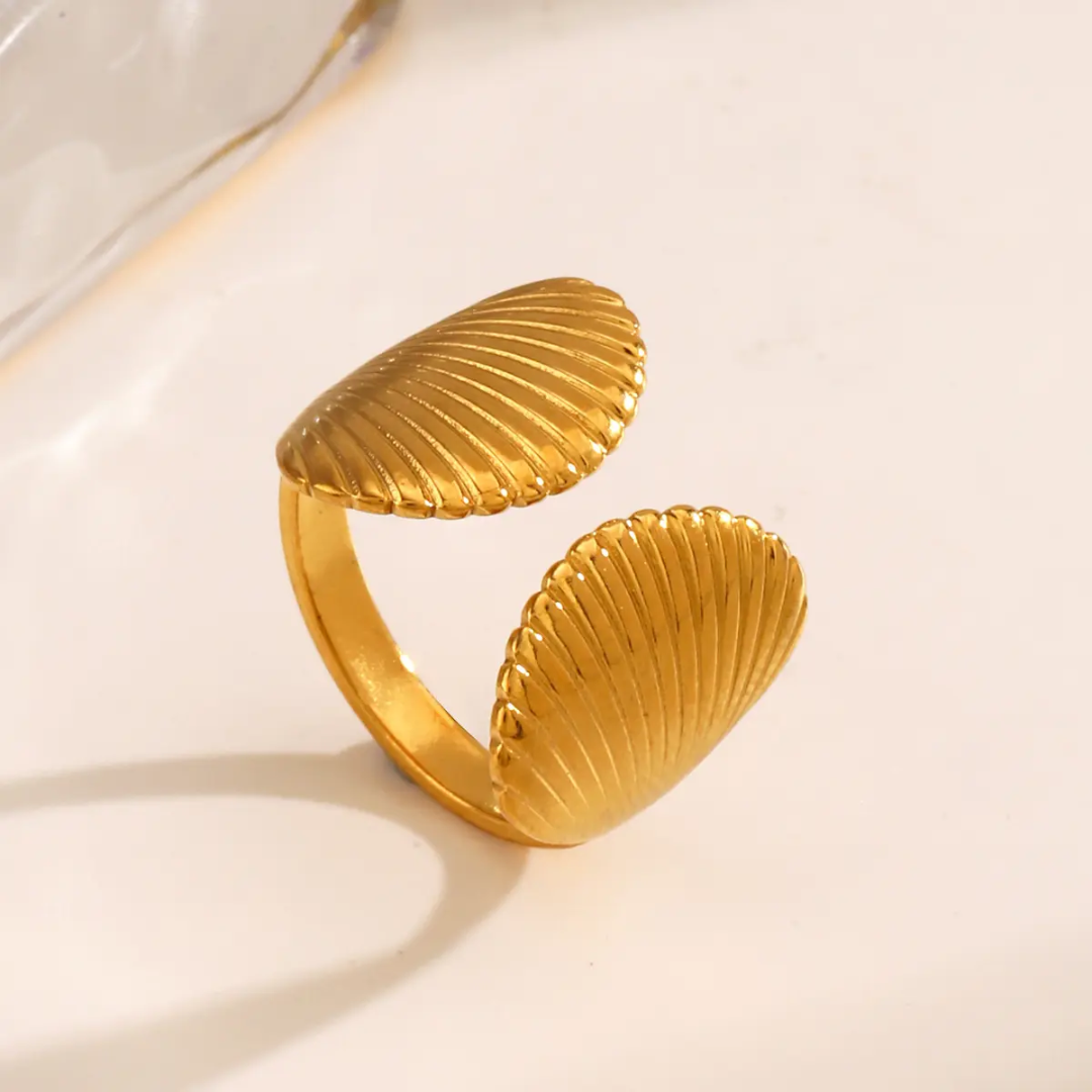 Double Shell Gold Ring