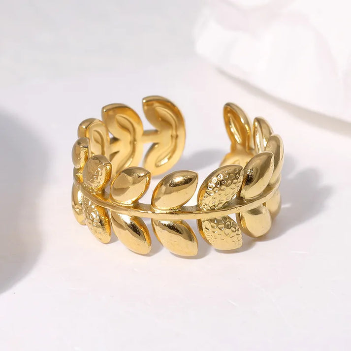 Mini Leaf Gold Ring