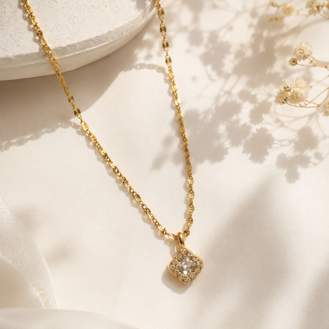 Evily Dainty Diamond Necklaces