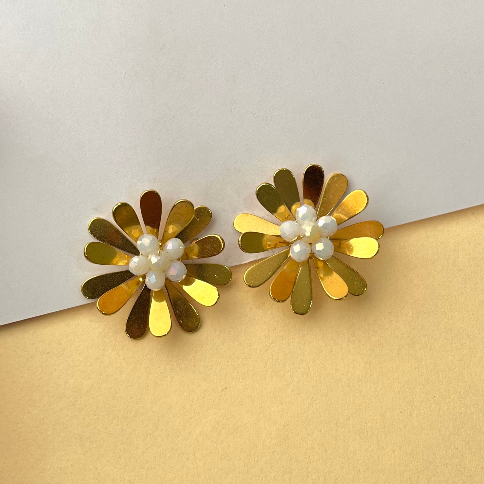 Averi Pearl Flower Earrings