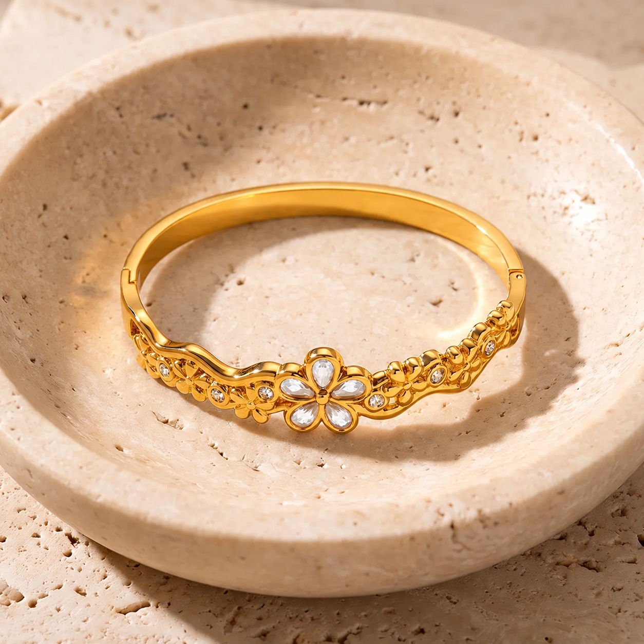 Daisy Flower Gold Cuff