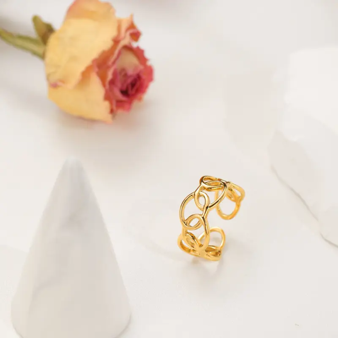Goggli Circle Ring