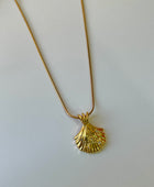 Ferry Shell Gold Necklace