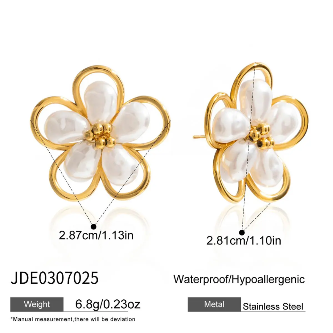 Lavendi Pearl Flower Earrings