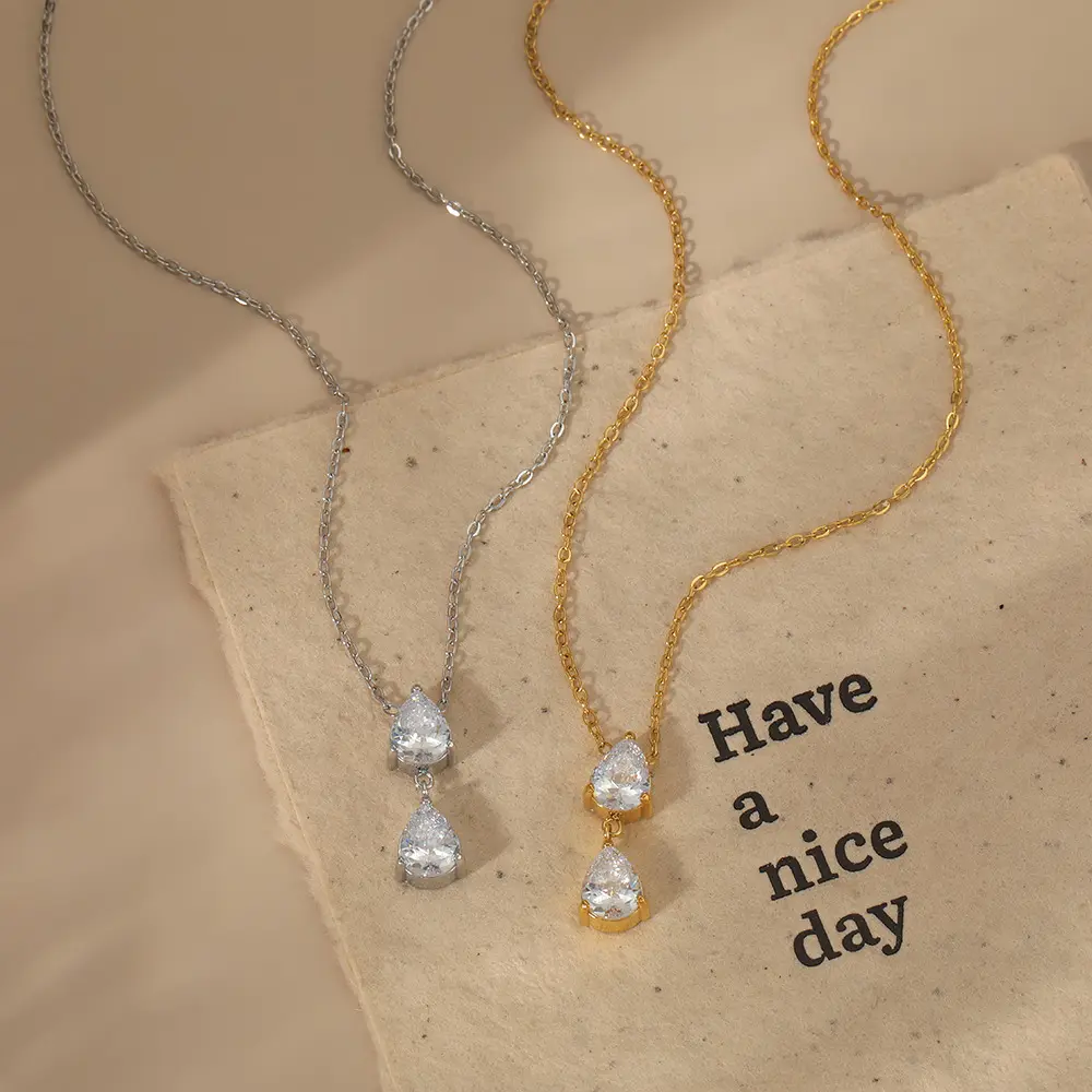 Classic Tropic Diamond Necklace