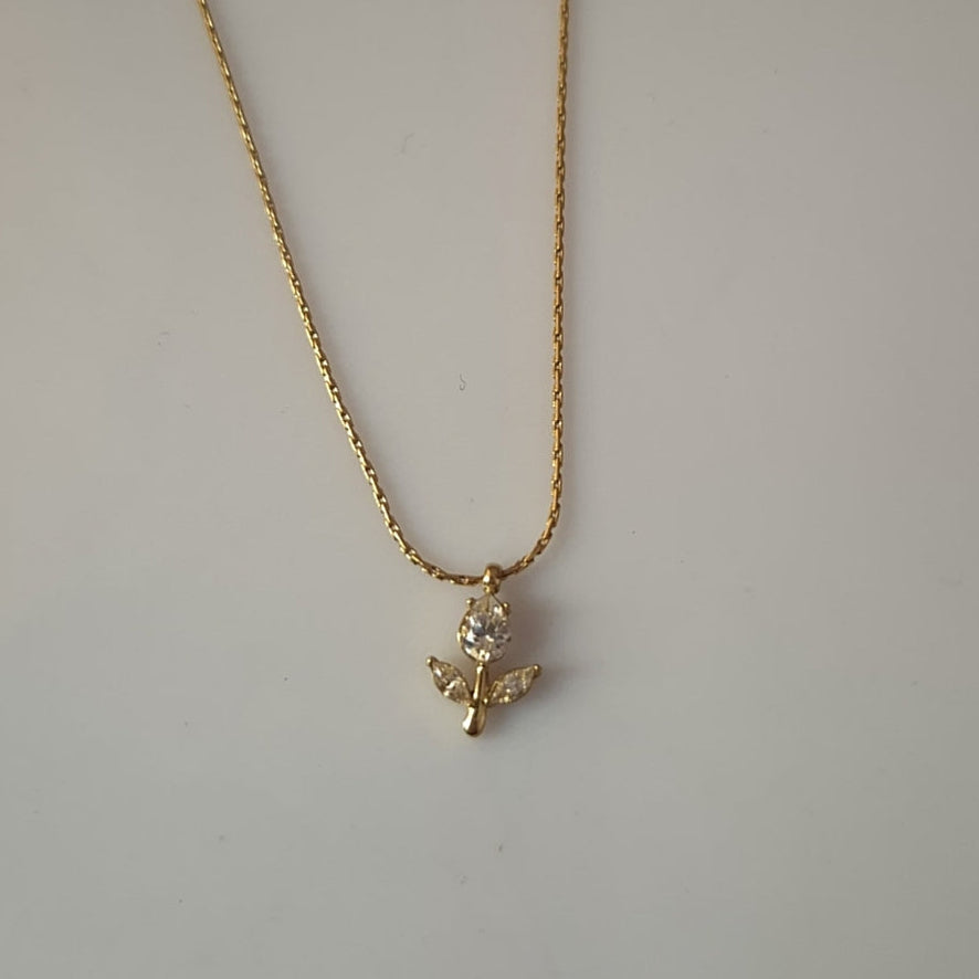 Little Tulip White Diamond Necklace